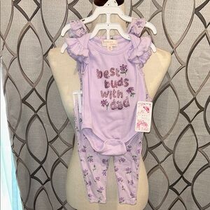 NEW 3 piece infant set - 2 shirts 1 pant Set- Baby Bodysuit and Leggings Set
